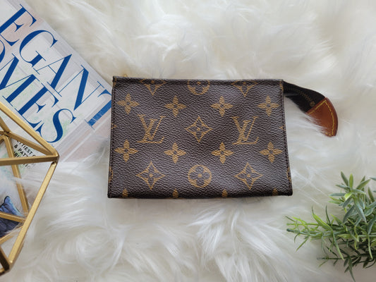 Louis Vuitton Monogram Toiletry 15 Pouch