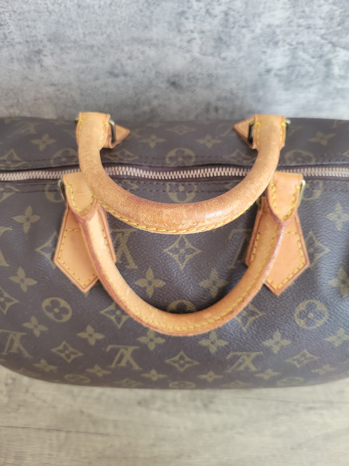 Vintage Louis Vuitton Speedy 35