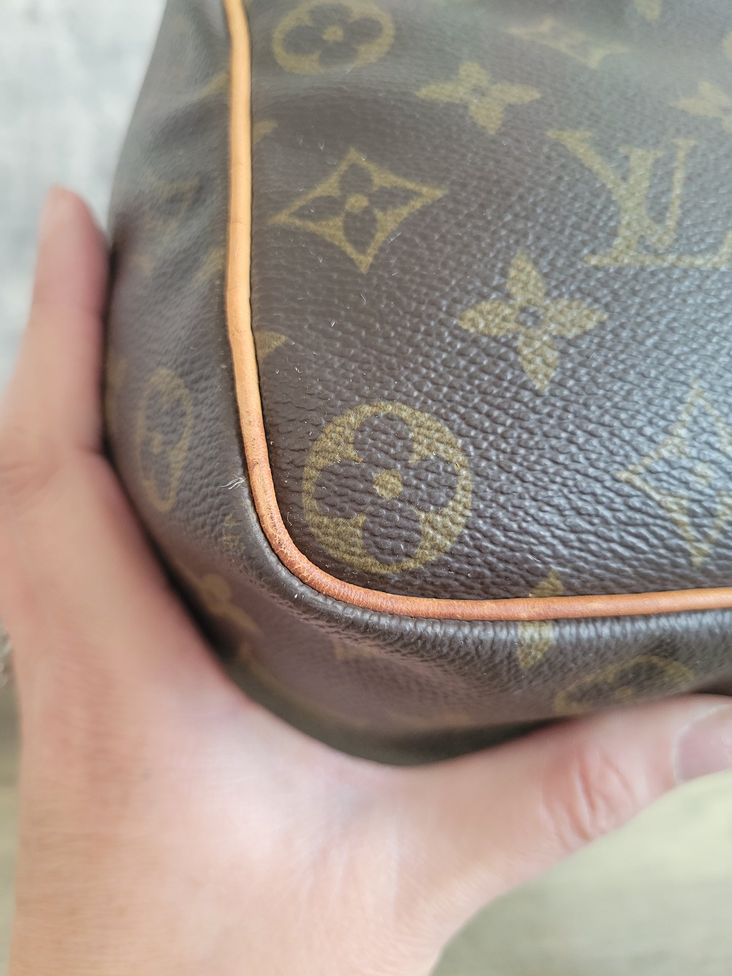 Vintage Louis Vuitton Speedy 35