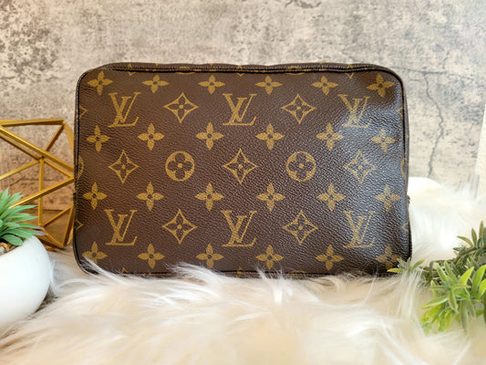 Louis Vuitton Monogram Trousse Toilette 23 Toiletry Bag