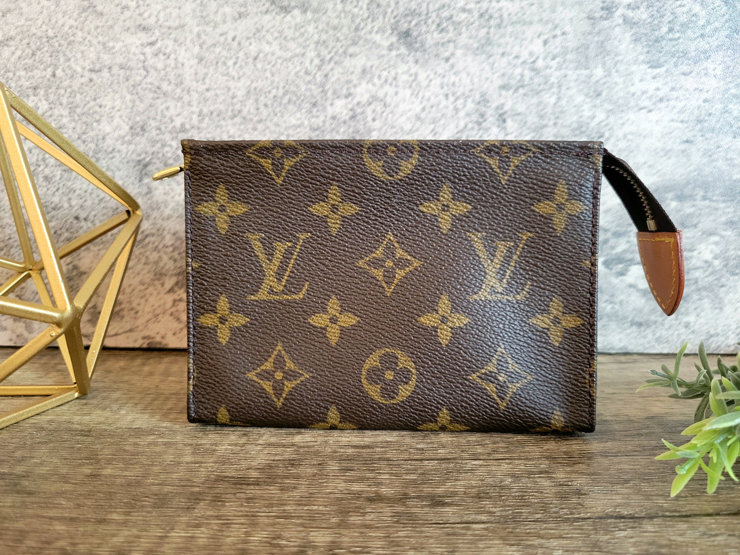 Louis Vuitton Monogram Toiletry 15 Pouch