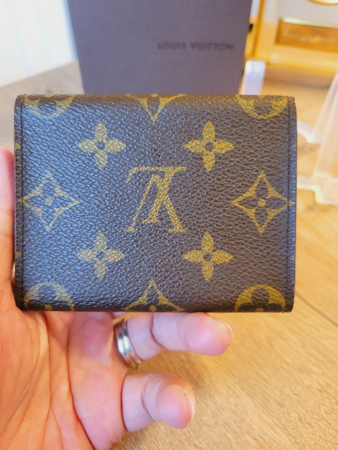 Louis Vuitton Enveloppe Carte de Visite What CAN FIT in Monogram Small  Wallet/LV SLG How many cards? 
