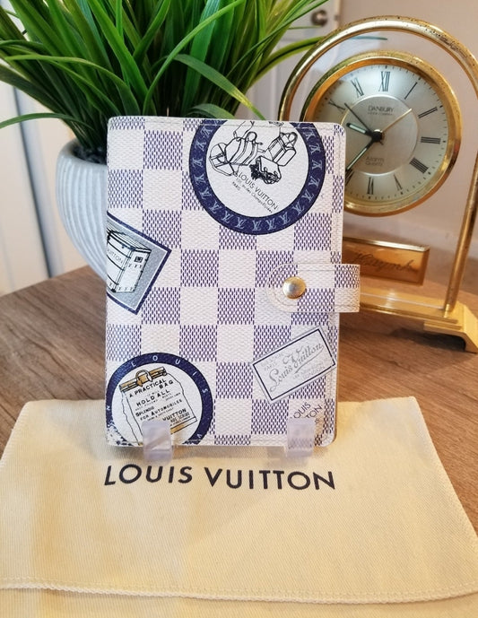 SUPER RARE Louis Vuitton Damier Azur Illustre Trunk Agenda PM