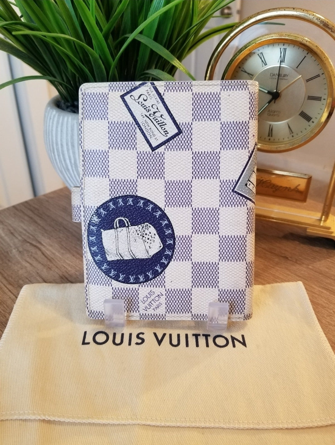 SUPER RARE Louis Vuitton Damier Azur Illustre Trunk Agenda PM