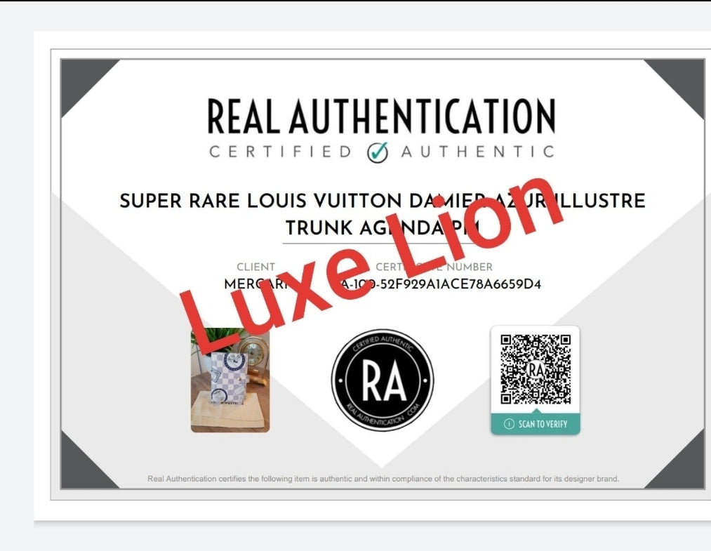 SUPER RARE Louis Vuitton Damier Azur Illustre Trunk Agenda PM – The Luxe  Lion Boutique