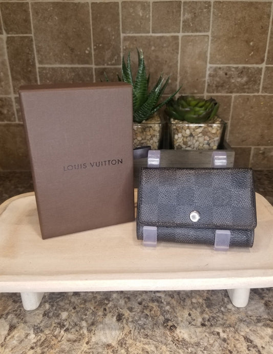 Louis Vuitton Damier Graphite Multicles Key Case