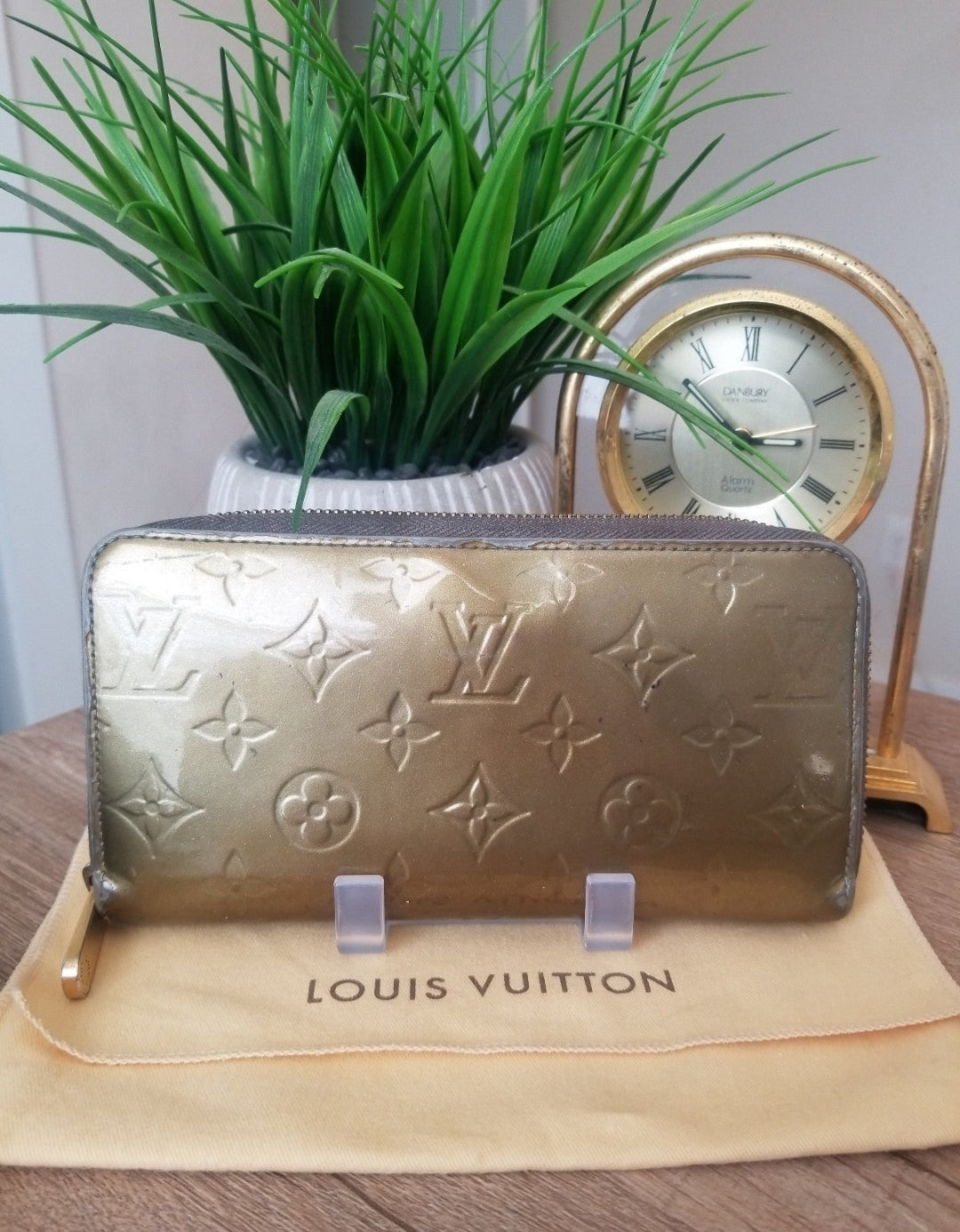 Louis Vuitton Vernis Zippy Long Wallet