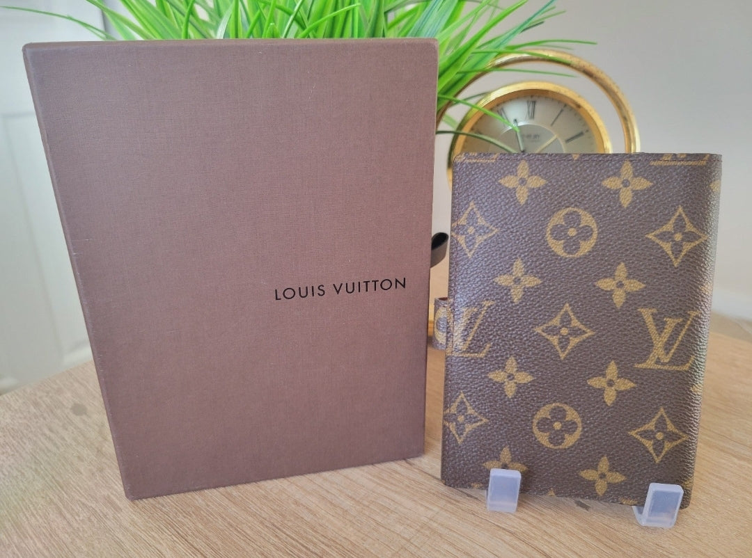 BRAND NEW Louis Vuitton Monogram Small Ring Agenda PM