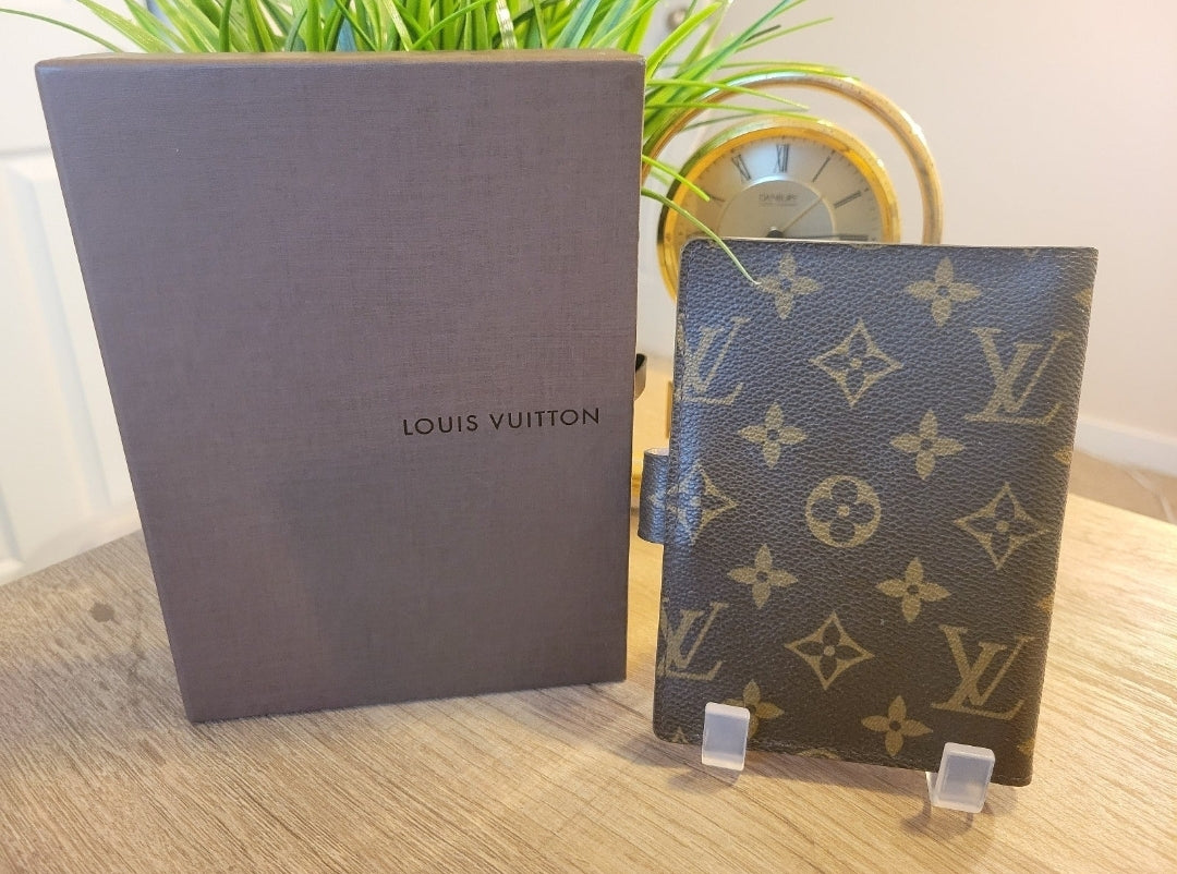 RARE Louis Vuitton Koala Pink Monogram Small Ring Agenda PM Passport Wallet
